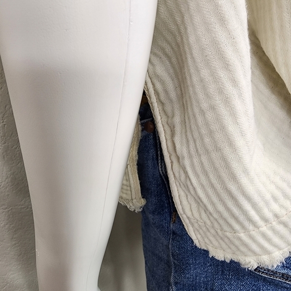 We The Free Oversized Raw Hem Beige Top Size Small - Picture 4 of 16